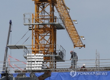 제조업 구조조정·자영업 최저임금 충격…'설상가상' 고용위기