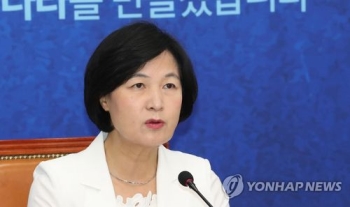 추미애 “내 재임기간 야당과 연정 가능성 0%…통합은 더 힘들어“