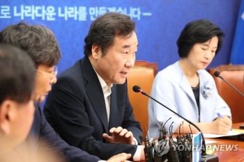 이낙연 “근로시간 단축 6개월 계도 검토할 가치 있어“