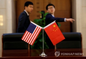G2 무역전쟁 개막…미국, 중국에 고율관세·중국 “반격 불가피“