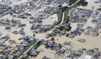 일본 아베, 폭우피해 복구 위해 유럽·중동 순방 취소