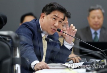 김병기, 아들 국정원 채용외압의혹에 “사실무근…적폐세력 음해“