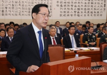 송영무 “군 정치개입·민간인 사찰 마지막이 되도록 할 것“