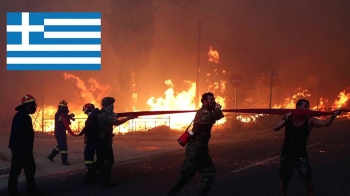 산불에 갇힌 그리스 관광지…덥고 건조한 날씨에 확산