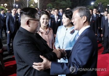 청와대, 8월 남북정상회담설에 “아무것도 결정된 바 없어“