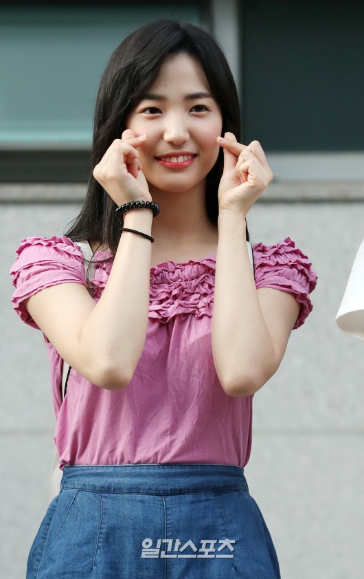 포토]AKB48 시타오 미우, 귀여움 가득한 볼하트 | 모바일 JTBC뉴스