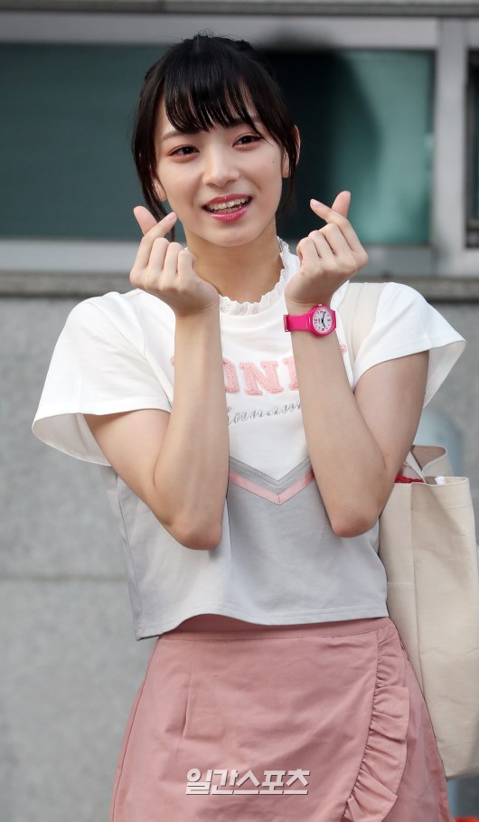 포토]AKB48 고토 모에, 너무 작은 얼굴 | 모바일 JTBC뉴스