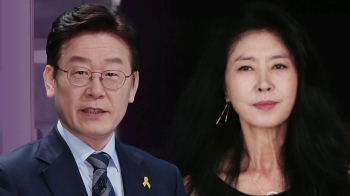 김부선, 경찰 출석 30분 만에 조사 거부…“변호사와 올 것“