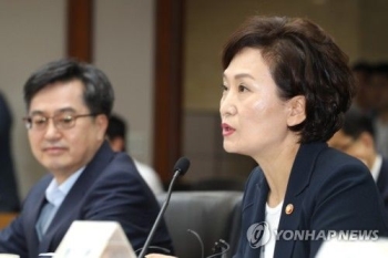 김현미 “박원순 여의도·용산 개발 보류, 단기적 시장안정 효과“