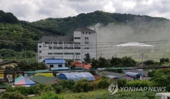 62명 연기흡입 청도용암온천 화재, 경찰 “대피방송 없었다“