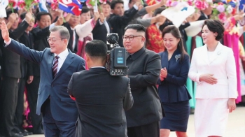 주요 순간마다 전세계에 그대로…화제의 '평양 라이브'