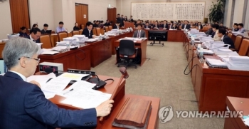법사위, 상가임대차보호법 의결…계약갱신청구권 10년으로 연장