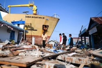 “인도네시아 지진 사망자 1천374명으로 늘어…실종자 113명“