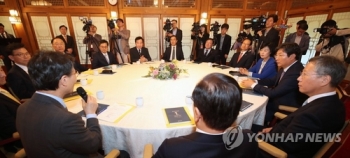 정부 “개성공단 기업인 방북 위해 북측에 협조 요청“