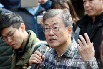 문대통령 “김정은 위원장 답방 시 한라산 구경시켜줄 수 있다“