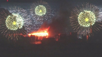 폭죽 발사용 바지선에서 불…아찔했던 부산 불꽃축제
