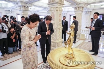 김정숙 여사 내달 인도 '단독방문'…현직대통령 부인으론 16년만