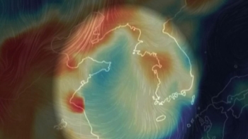 한반도 '무풍' 미세먼지 '압축효과'…중국 스모그까지