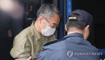 '사법농단' 임종헌 “조사 안 받는다“…검찰, 내일 구속기소