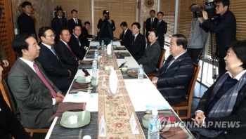 문의장 “내달 2일 본회의서 예산안 처리하자“…한국당 '난색'