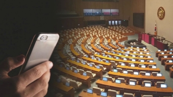 '셀카 촬영물'도 동의없이 유포 땐 처벌…개정법 통과