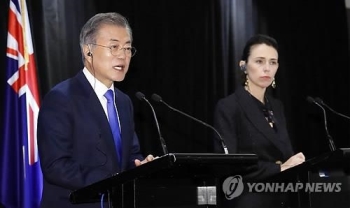 문 대통령 “김정은 답방, 시기보다 비핵화 촉진토록 하는게 중요“