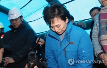 김현미 장관 'KTX 탈선' 사과…“철저히 조사해 책임 묻겠다“