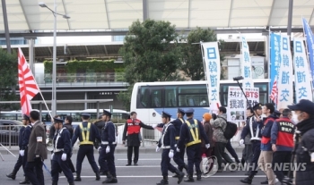 일본 우익세력, 도쿄 도심서 또 혐한 시위…'한국과 단교' 주장