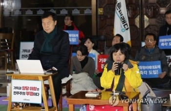 손학규·이정미 나흘째 단식농성…'선거제 개혁'이 만든 연대