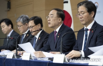 홍남기 “내년 목표, 성장 올해 수준·고용 개선·분배 악화방지“