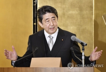 아베 측근 “한국, '일본엔 뭘 해도 다 용인' 분위기 판쳐“ 험구