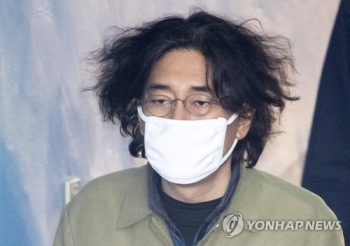 이호진 전 태광 회장 “국민께 죄송…술집 간적 없어“ 눈물