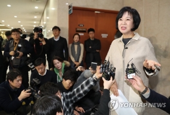 야, '손혜원 탈당 회견' 일제 비판…“의원직 사퇴해야“