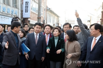 '저기가 창성장' 목포 찾은 한국당…“투기 가능성 있다“