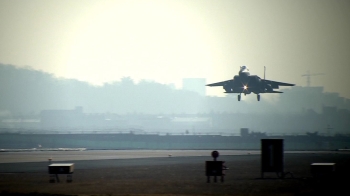 지난해 F-15K 추락…조종사 과실이 전부가 아니었다