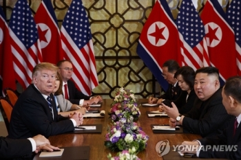 김 “비핵화 의지 없으면 오지 않았을 것“에 트럼프 “최고의 답“