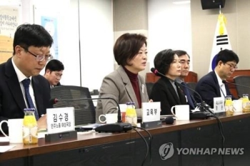 진선미 “성희롱·성폭력 2차피해 여전“…대책 논의