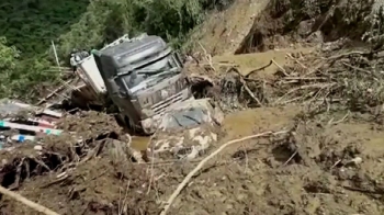 [해외 이모저모] 페루 고속도로 덮친 진흙 산사태…8명 실종