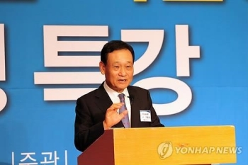 MB 2심, 이팔성 구인장…검찰, 김윤옥 증인신청 '맞불'