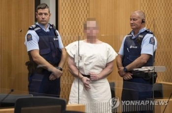 “뉴질랜드 테러범 정신 멀쩡…스스로 변호 예정“