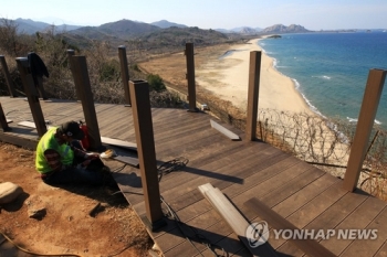 유엔사 “DMZ평화둘레길 가능성 긍정평가…관광객 안전 최우선“