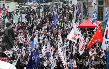 한국당, 대규모 장외투쟁 앞두고 '태극기부대'와 선긋기 고심