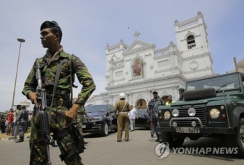 부활절 스리랑카 교회·호텔 6곳 연쇄폭발…“최소 160명 사망“