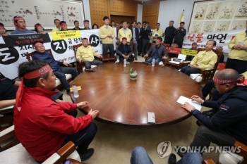 “고성산불, 인재 아니다?“ 뿔난 이재민들, 최문순 지사에 항의