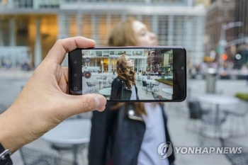 LG 국내 스마트폰 생산 중단 공식화…신가전으로 인력 재배치