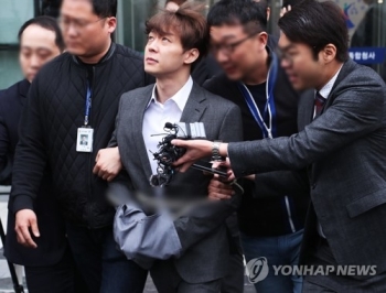 경찰, 마약 혐의 박유천 구속 후 첫 조사…“여죄 집중 추궁“