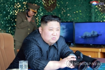 북한, '신형 전술유도무기' 발사후 '과학기술발전 총력' 독려