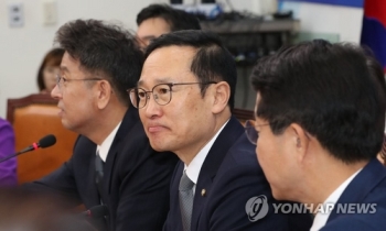 4월 임시국회 빈손종료 현실로…한국당, 장외 '민생투쟁' 돌입