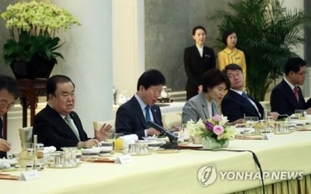 문의장 “중, 북한 대화의지 있다고 판단…시진핑 방한 요청“