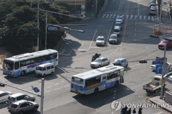 부산 버스노조 “15일 파업 강행“…52시간제 협상 평행선